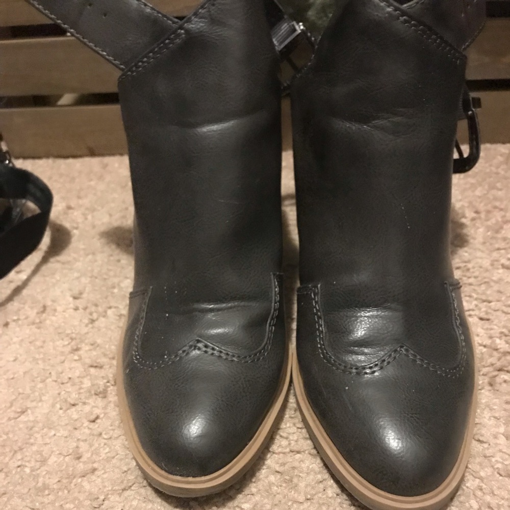 Slingback booties size 5.5